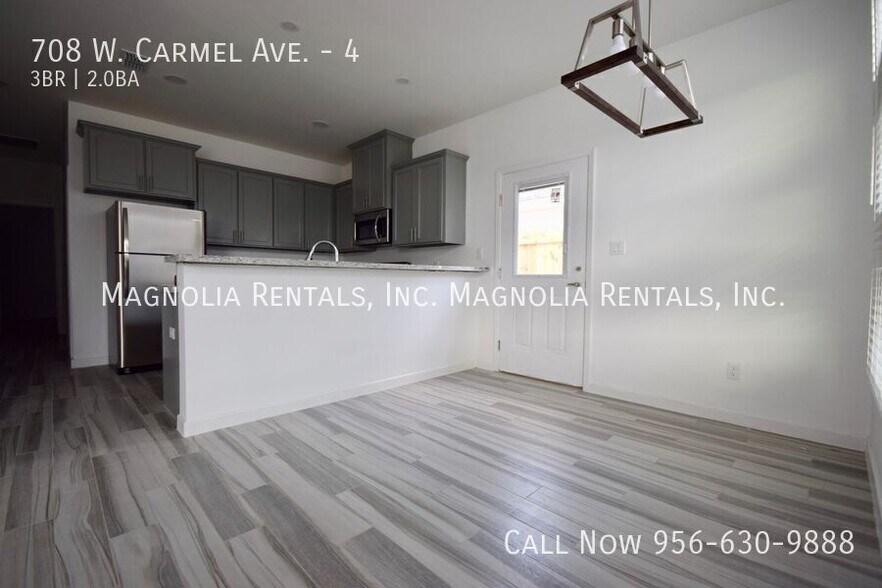 Building Photo - 708 W Carmel Ave