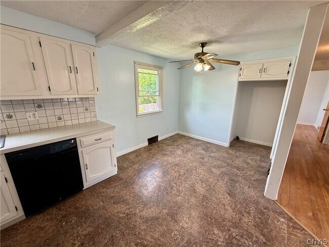 Building Photo - 111 Deborah Dr