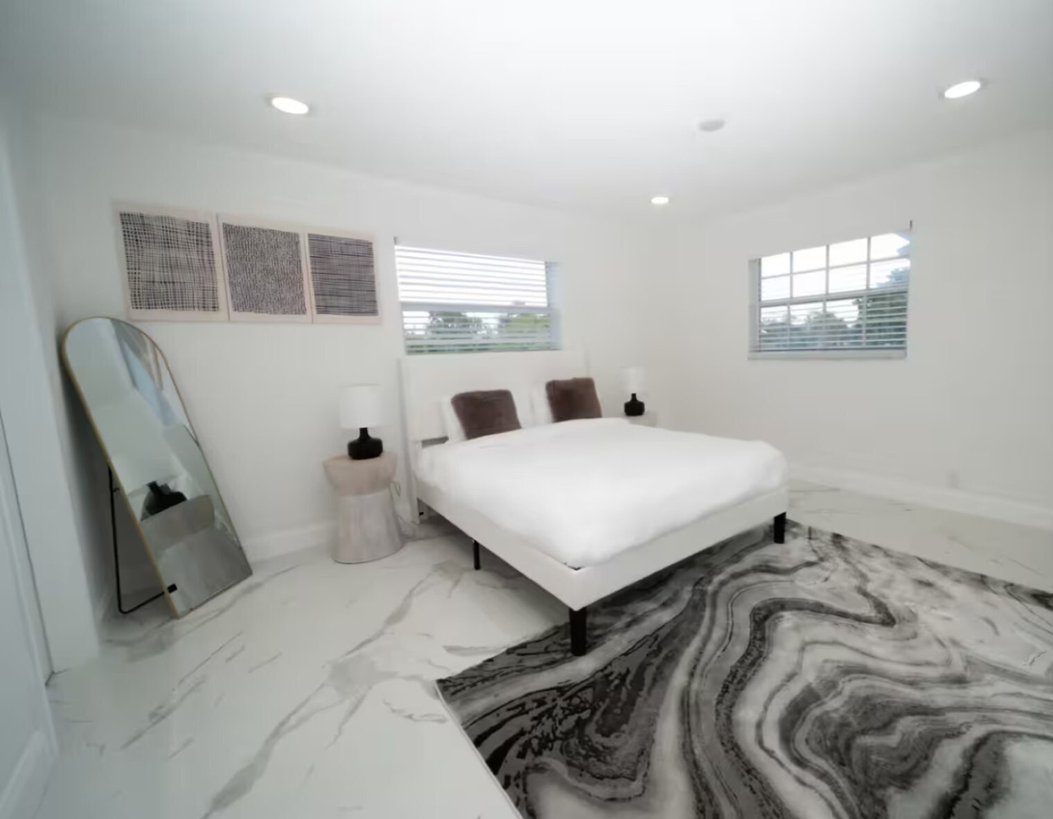 Building Photo - 651 NW 42nd Ave