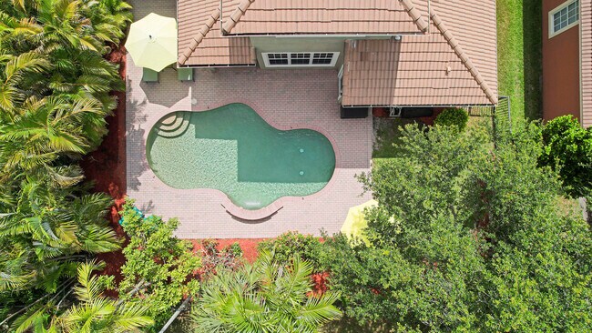 Building Photo - 127 Via Castilla