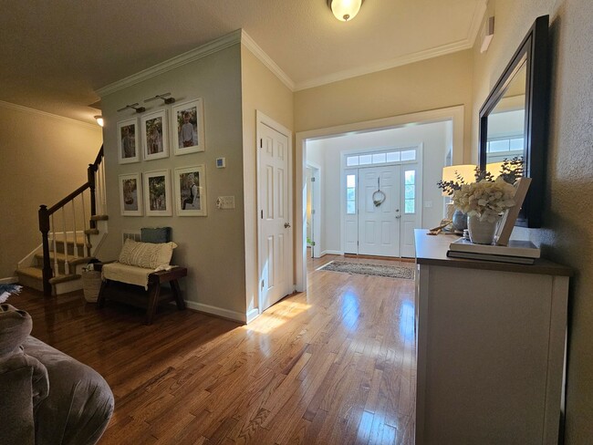 Building Photo - GRASSFIELD - Lauren's Cove
