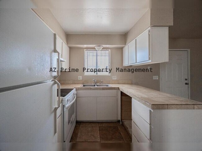 Building Photo - 4513 N 26th Dr