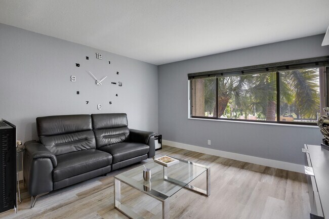 Building Photo - 4393 Trevi Ct