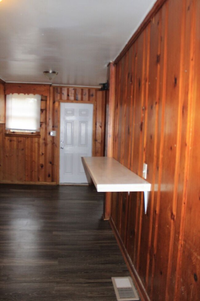 Building Photo - 3 Bedroom 1 Bath Downtown Augusta