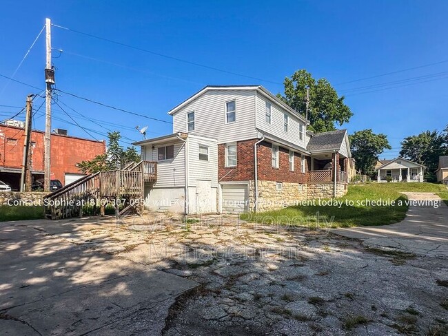 Building Photo - 3713 Wood Ave