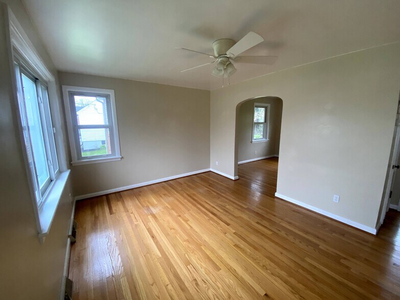 Building Photo - 1407 Fort Manor Dr