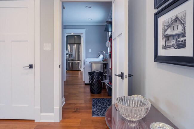 Building Photo - 10 N Pistakee Lake Rd