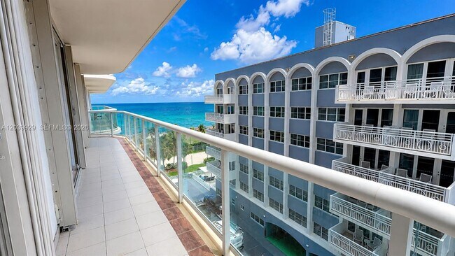 Building Photo - 8855 Collins Ave