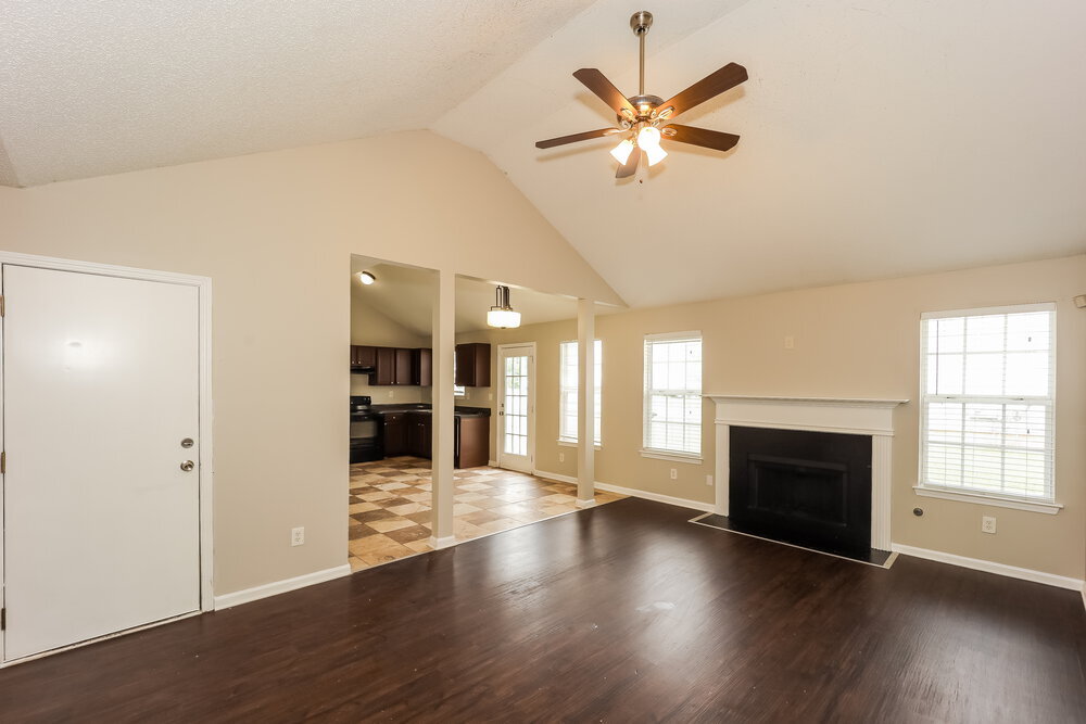 Building Photo - 725 Cherry Branch Cir