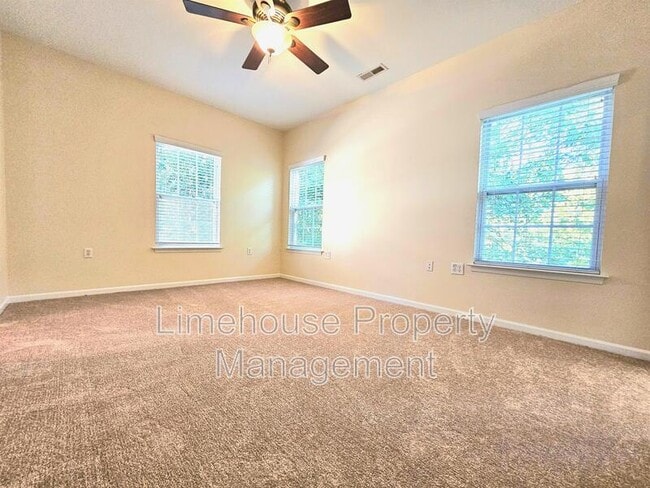 Building Photo - 5260 Elston Ln
