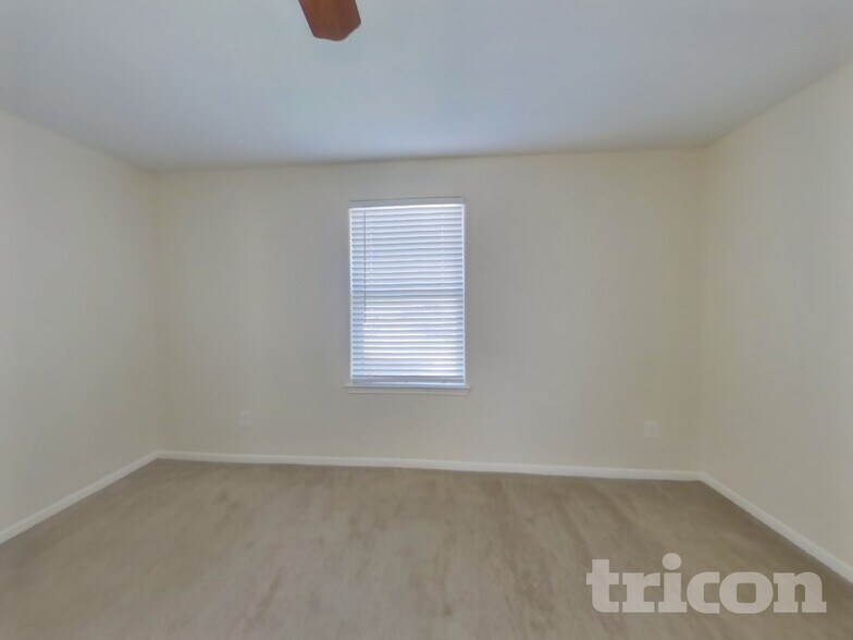 Building Photo - 640 Totem Trail Dr