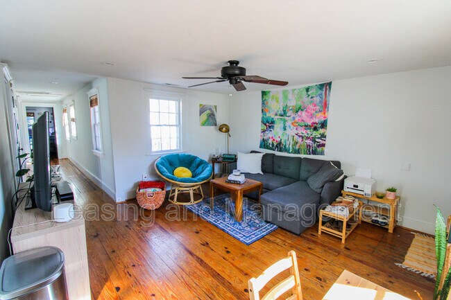 Building Photo - 5 Kracke St