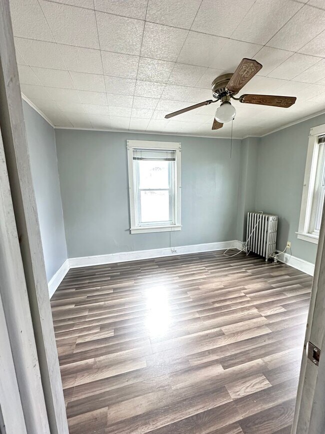 Building Photo - Spacious Homes In Bridgeport