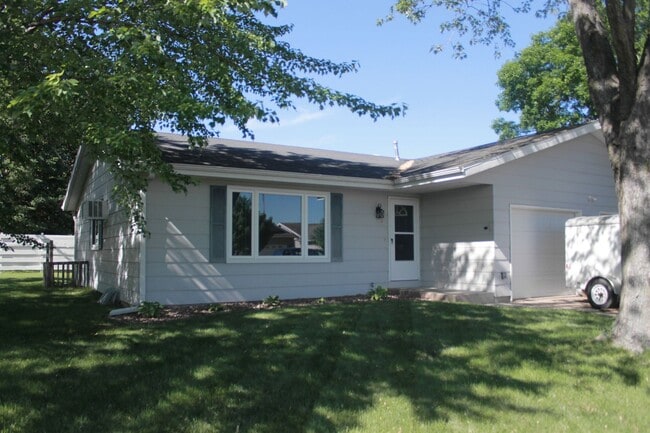 Primary Photo - 1712 Chumas Dr