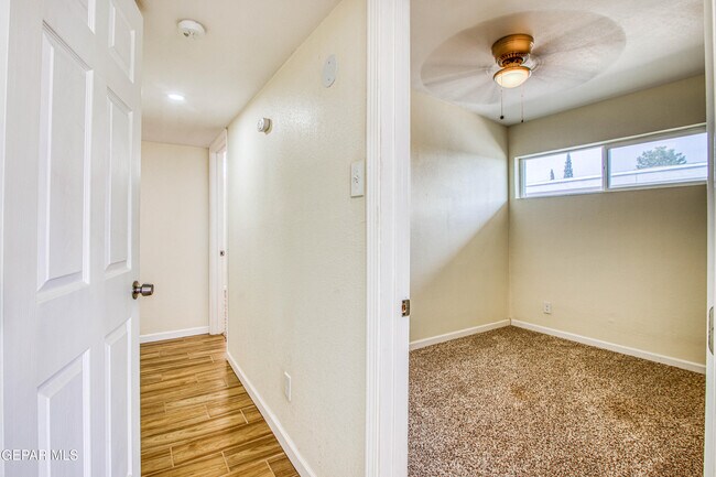 Building Photo - 8818 Mt Elbert Dr