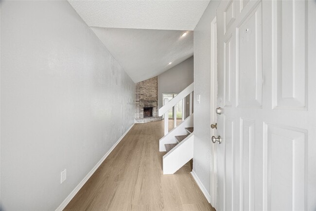 Building Photo - 13838 Beech Hollow Ln