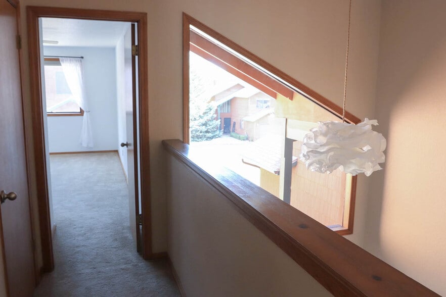 Guest bedroom / front view from upstairs hallway - 4005 Lake Mary Rd