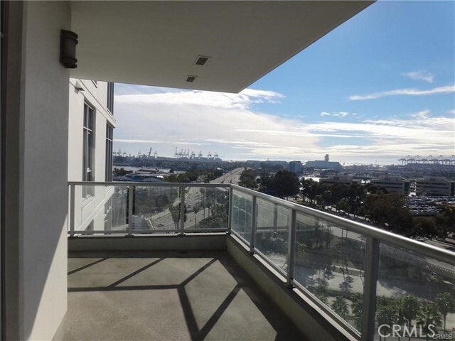 Building Photo - 411 W Seaside Way