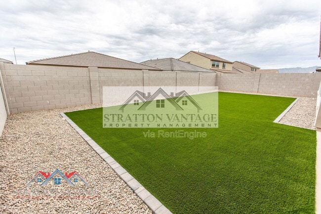 Building Photo - 17645 W Palo Verde Dr