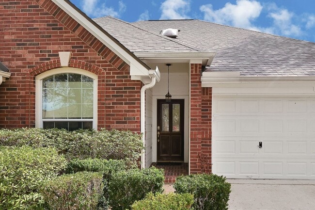 Building Photo - 1319 Bayport Ln