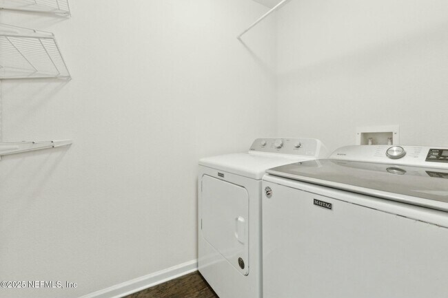 Building Photo - 254 Seville Pkwy