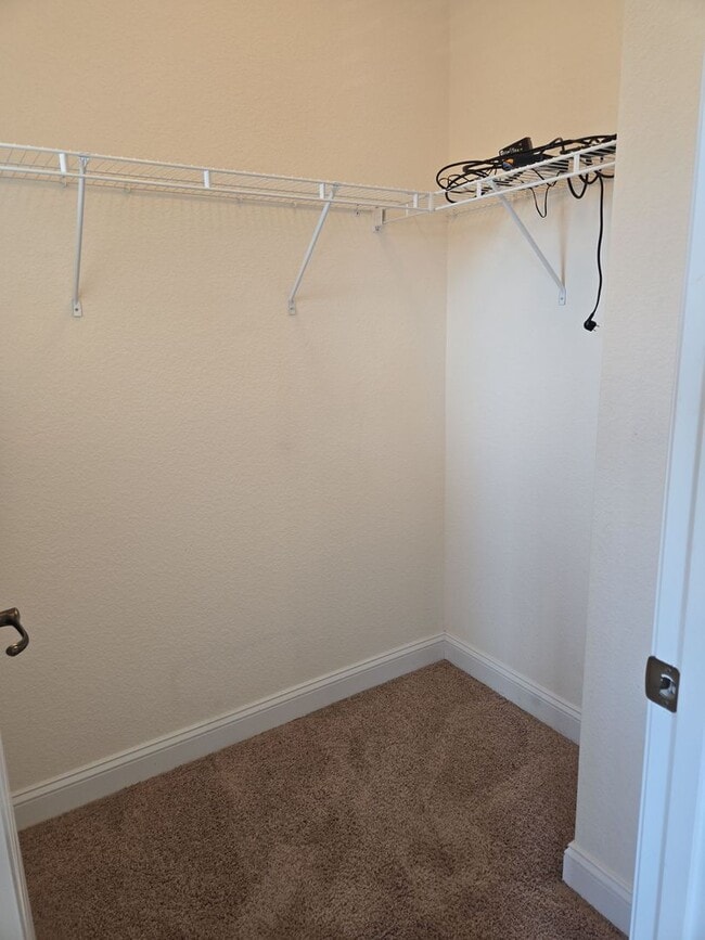 Building Photo - Virginia Beach living at its BEST!