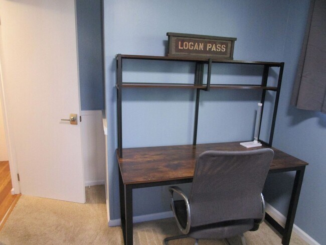 Building Photo - Charming  Furnished 3 bedroom Home in Whitefish