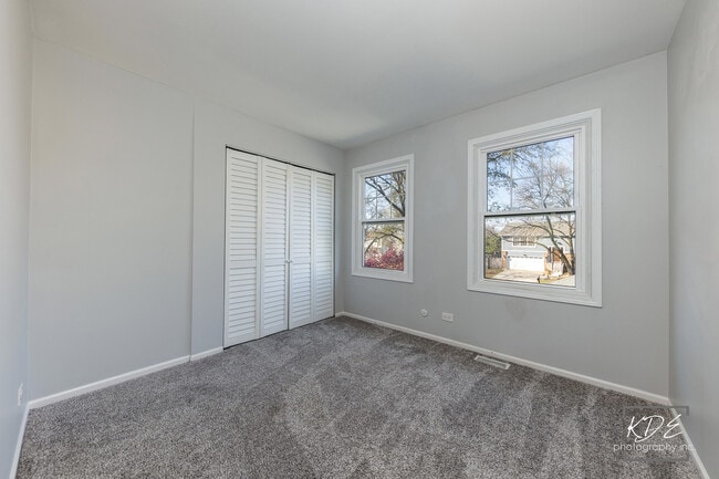 Building Photo - 350 Pearson Cir