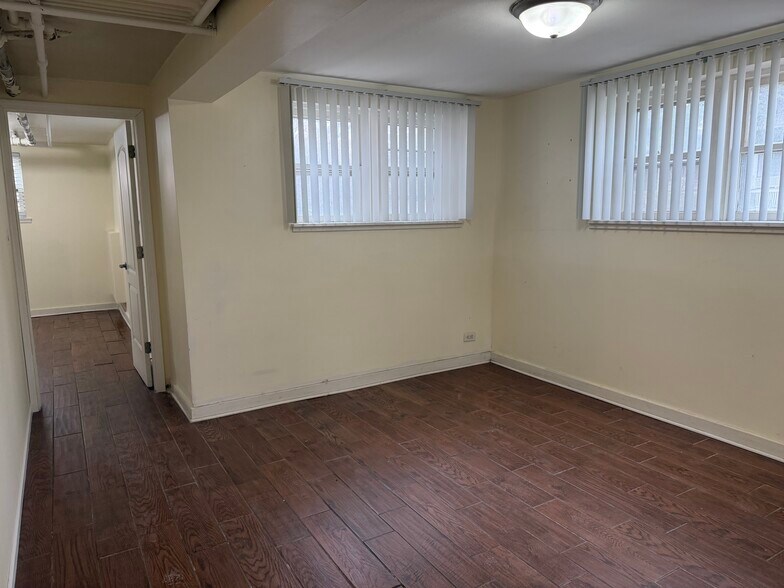 Building Photo - 58 Lincoln Ave