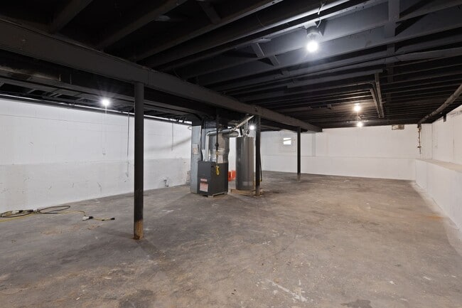 Building Photo - For Rent – Beautifully Renovated 4 Bedroom, 2 Bath Home