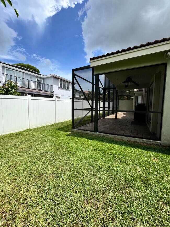 Building Photo - 18038 Rhumba Way