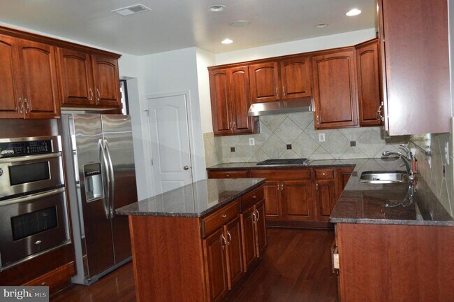 Building Photo - 43308 Barnstead Dr
