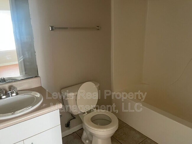Building Photo - 1441 Hudson St