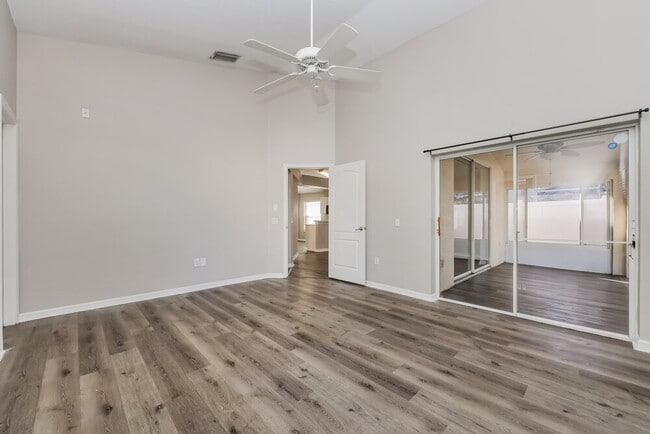 Building Photo - 9042 Egret Cove Cir