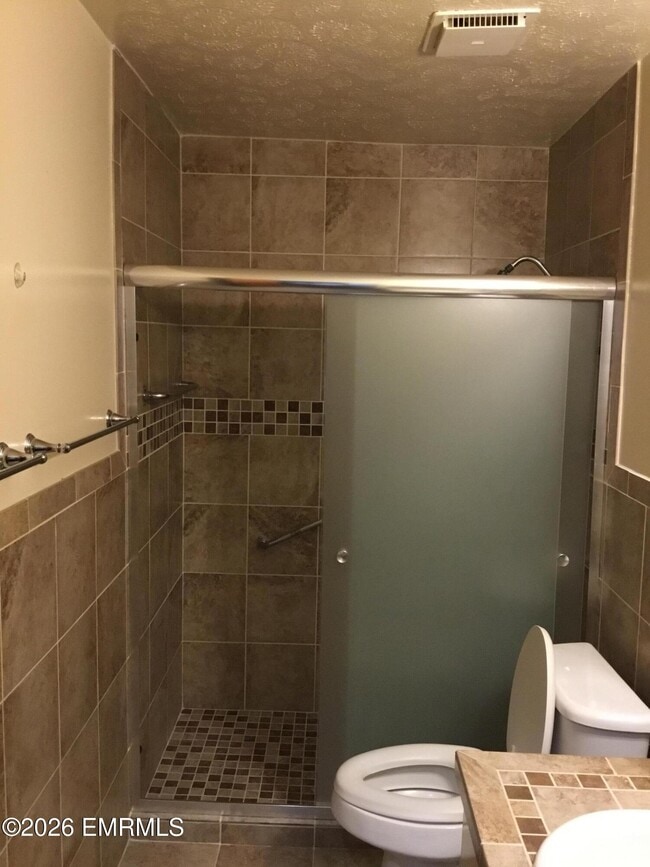 Building Photo - 520 39th Ct E