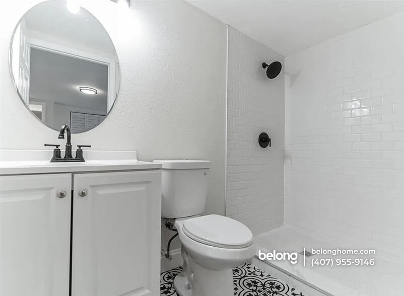 Building Photo - 6310 Belle Isles Dr