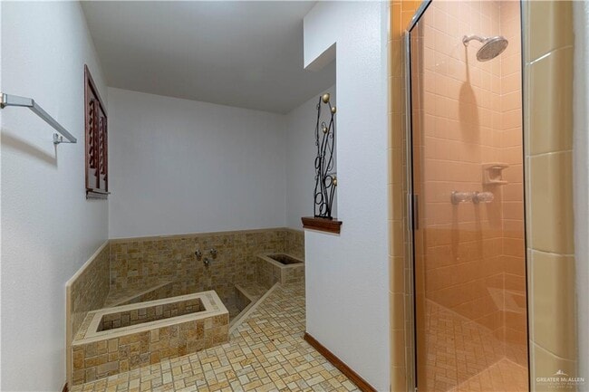 Building Photo - 19 Xanthisma Ave