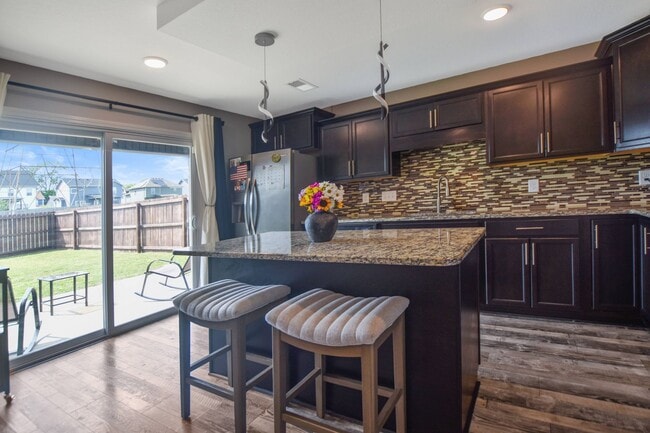 Building Photo - Pet Friendly Three Bedroom!