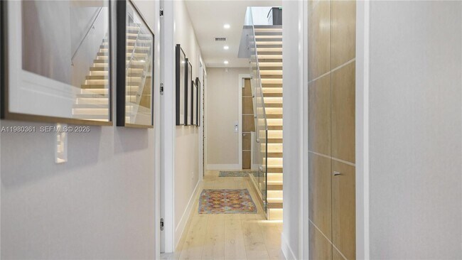 Building Photo - 3075 Mary St