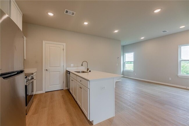 Building Photo - 1705 SW Casuarina Dr