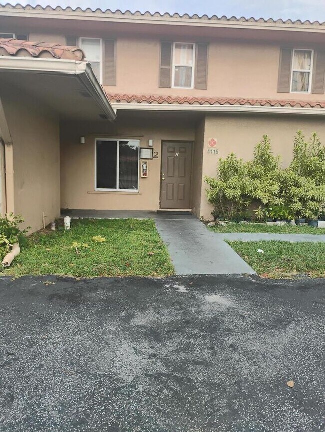 Building Photo - 4116 Riverside Dr