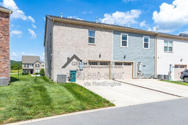 Building Photo - 714 Hahn Ct