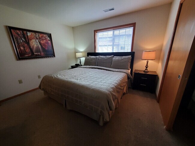 Building Photo - 2309 Deer Park Dr