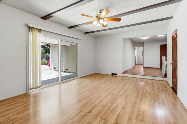 Building Photo - What a Great Home! Available Now!