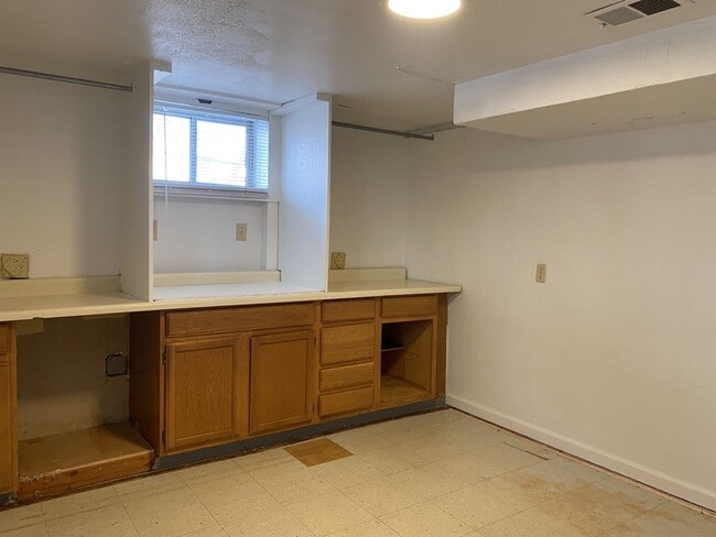 Building Photo - 2 Bed / 2 Bath Home - Close to UNC