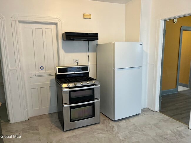 Building Photo - 1638 Van Vranken Ave.