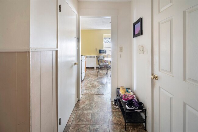 Building Photo - 38 Spring St