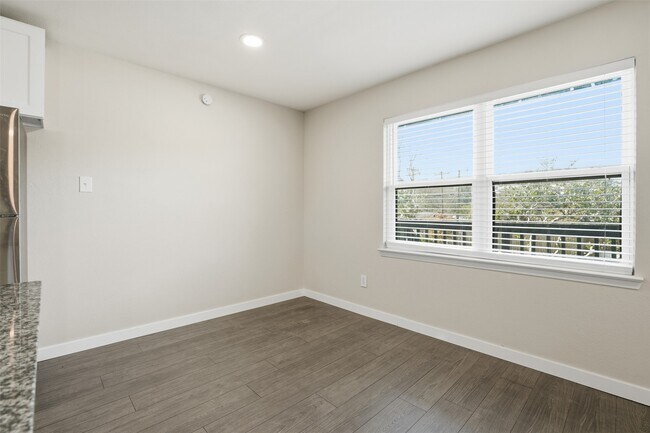 Building Photo - 201 S Kansas Ave