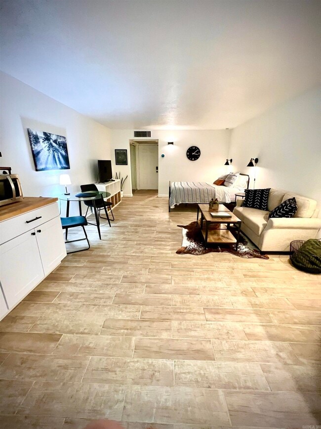Building Photo - 3003 Summer Hill Pl