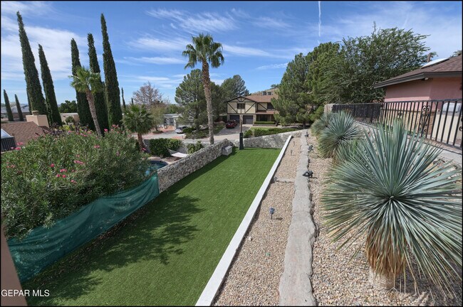 Building Photo - 6412 Via Aventura Dr